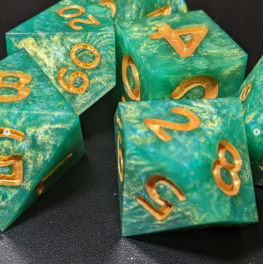 Jade Gilt -  Set of 7 polyhedral sharp edge dice