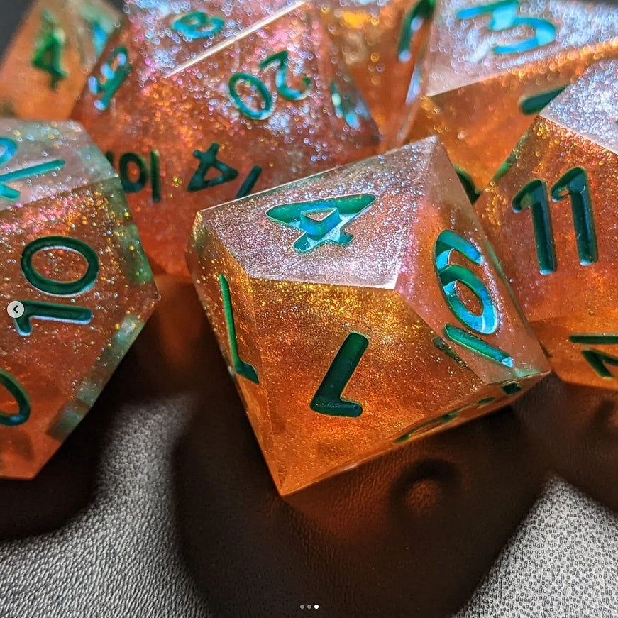 Club Tropicana - Set of 7 polyhedral sharp edge dice