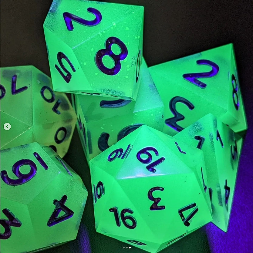 Something in the Mist - Set of 7 polyhedral sharp edge dice