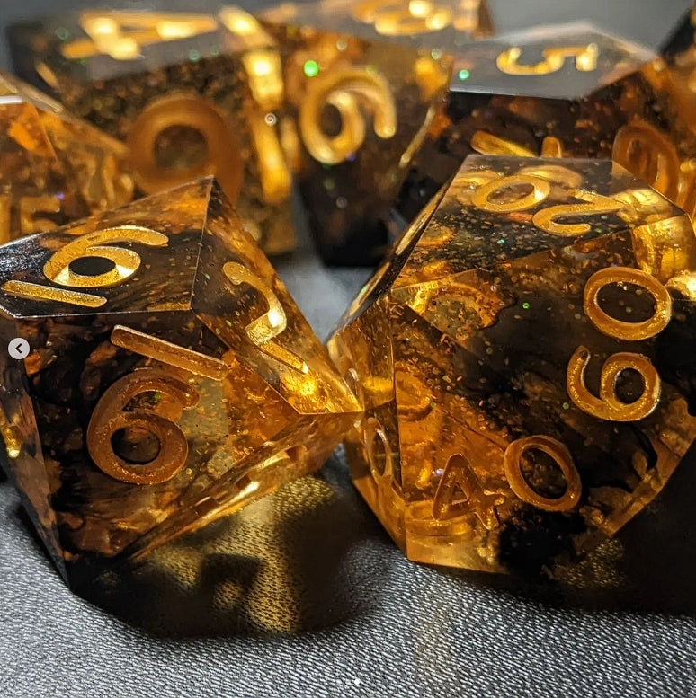 Embers - Set of 7 polyhedral sharp edge dice