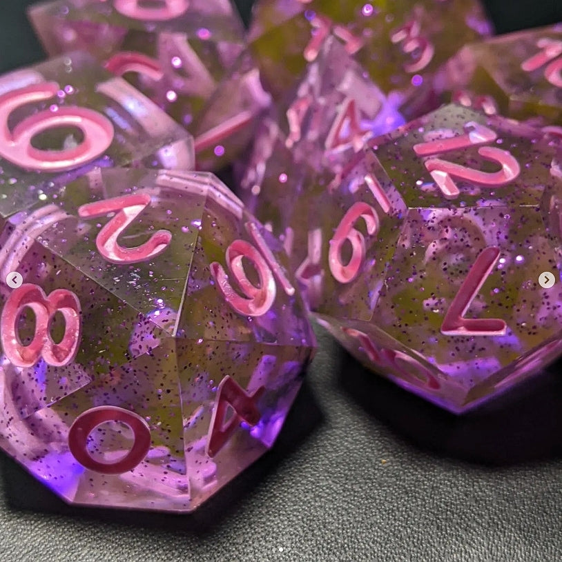 Pink, it's my new obsession - Set of 7 polyhedral sharp edge dice