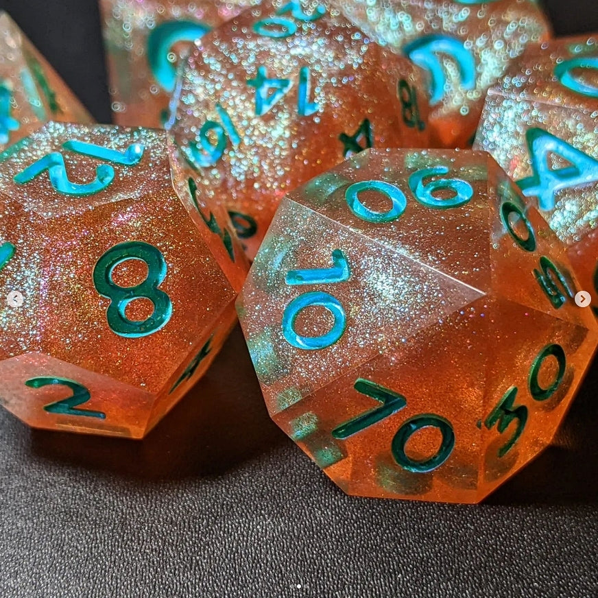 Club Tropicana - Set of 7 polyhedral sharp edge dice